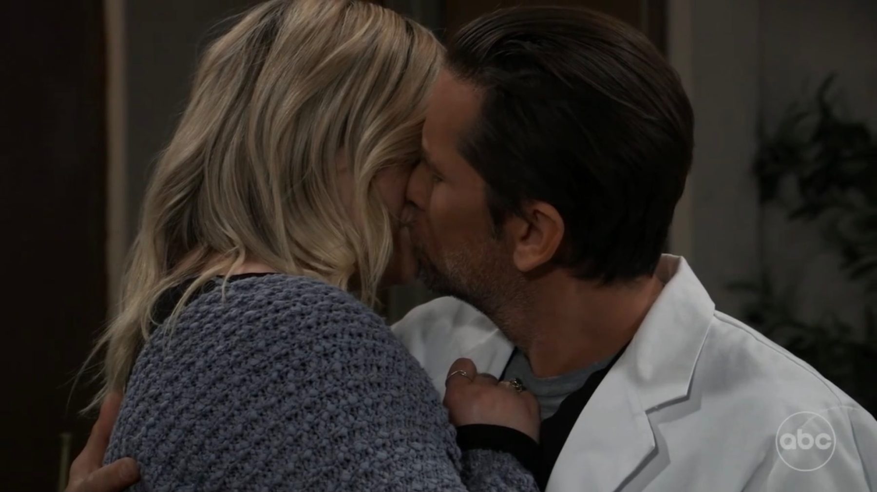 General Hospital Spoilers For Next Weeks March Austin And Maxie S Romance Heats