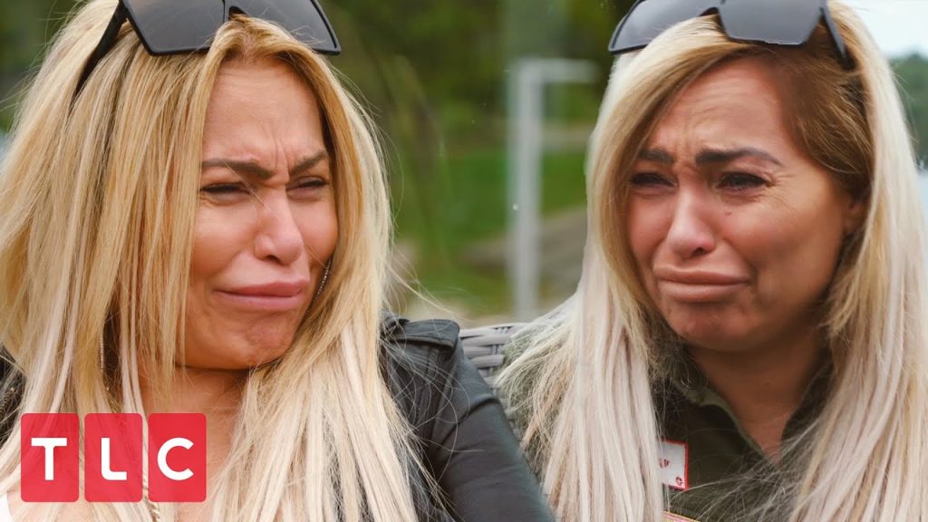 Darcey And Stacey New Trailer Ready To Dive In A Wild Ride Into Complicated Romance Once Again