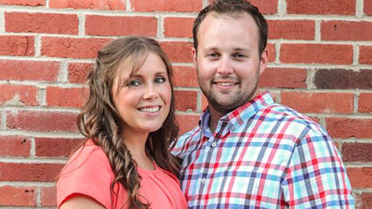 Counting On Josh And Anna Duggar Living In Jim Bob's Warehouse