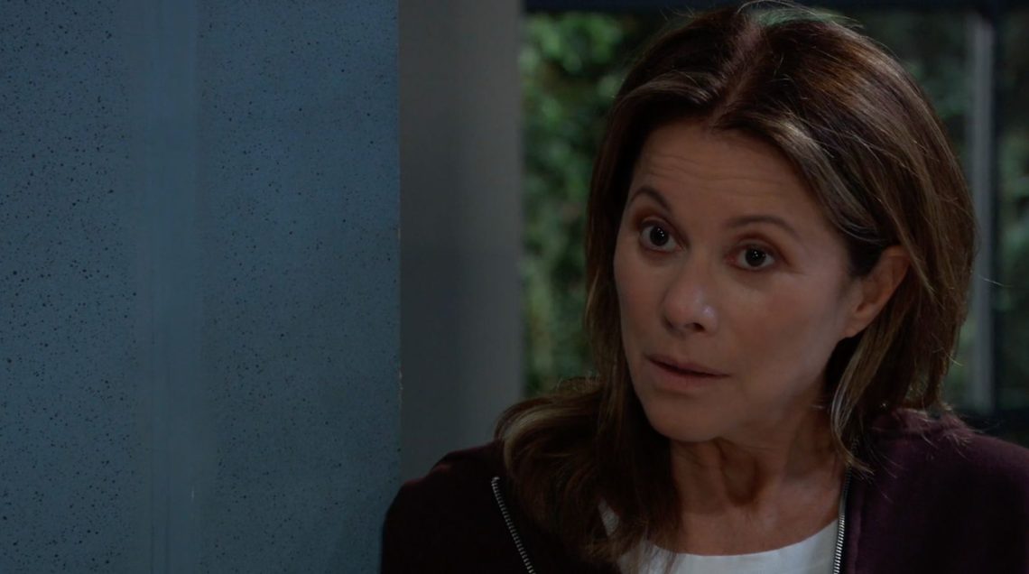 General Hospital Spoilers Alexis Gets Her Freedom On Her Way Back Home By Holidays