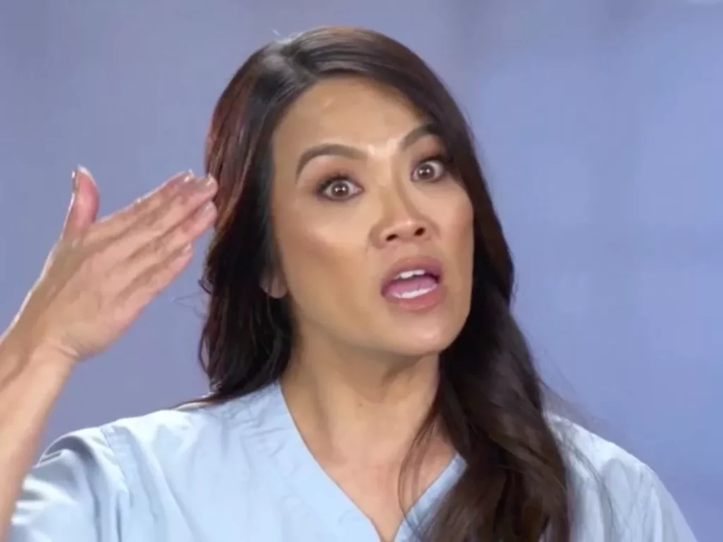 Dr Pimple Popper Gasps As She Removes A Pencil Lead From Patient's PALM ...